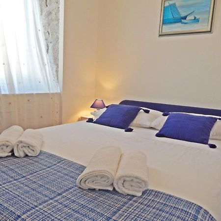 Apartments Moni Спліт Екстер'єр фото